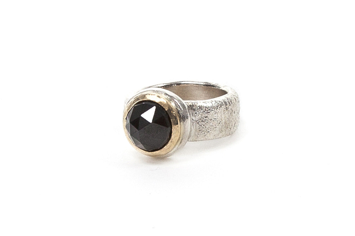Gold Top Cocktail Ring - Onyx