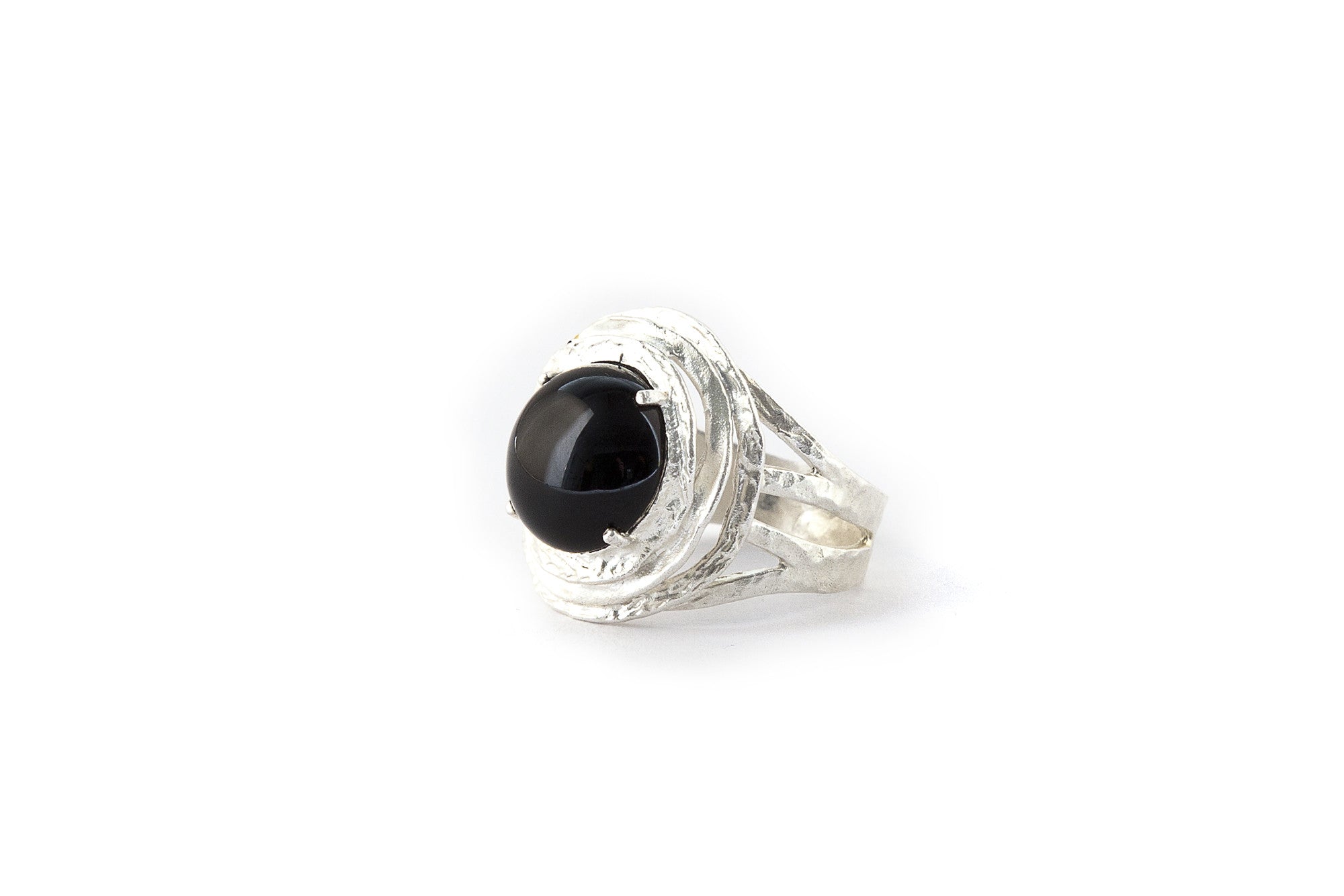 Nest Ring Onyx Cabachon (Black)
