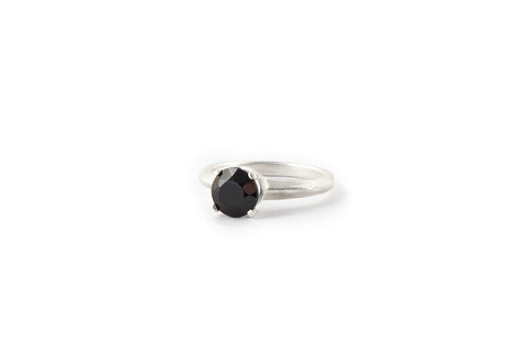 Small Crown Ring Onyx (Black)
